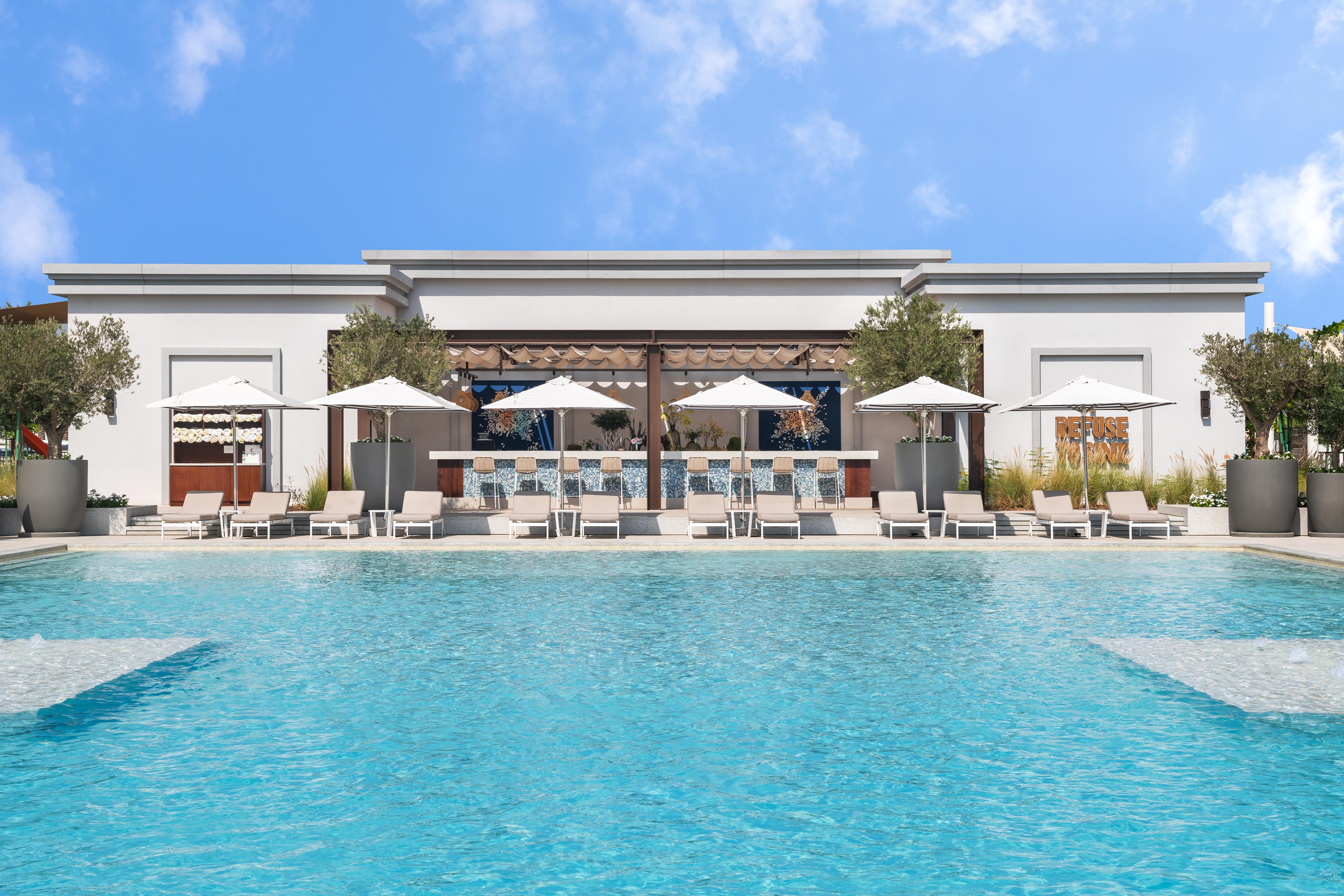 Vida Beach Resort Umm Al Quwain Exteriér fotografie The pool at the Four Seasons Hotel